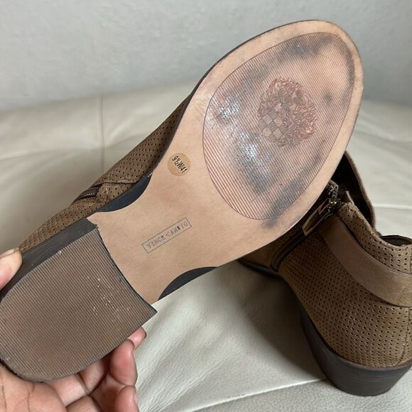 Vince Camuto ankle boots - Picture 9 of 10